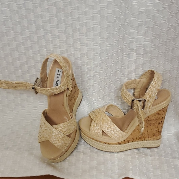 Steve Madden Shoes - Steve madden cork wedges. Size 6